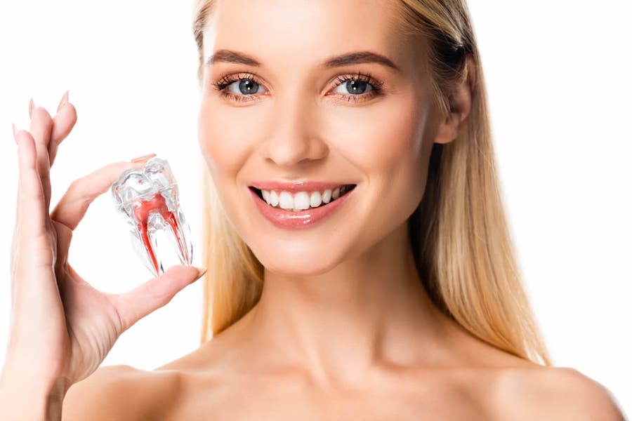 smiling-woman-with-white-dental-crown-in-los-angeles